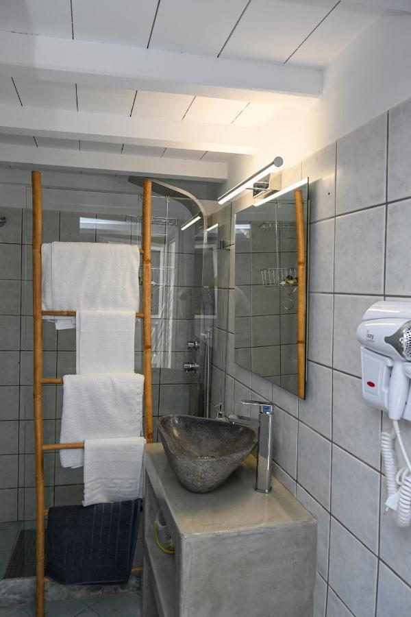 Kleris Apartments 8 Tinos ภายนอก รูปภาพ